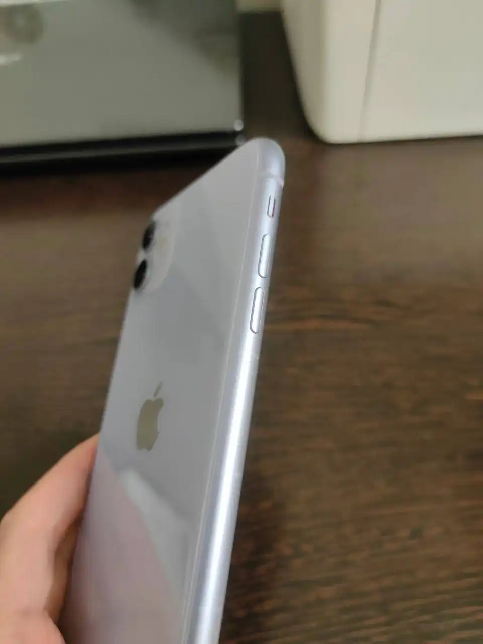 Продам iPhone 11 128 ГБ фиолетовый