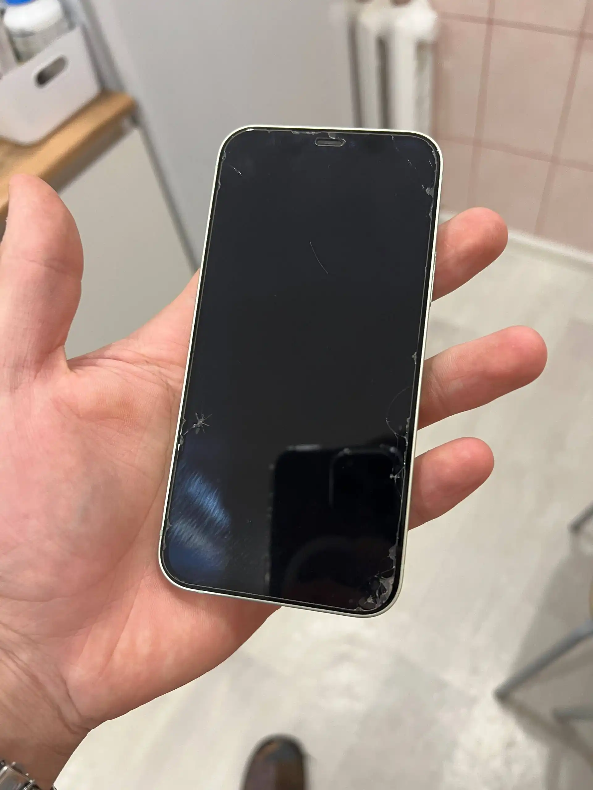 Айфон 12 256 ГБ в оригинальном состоянии