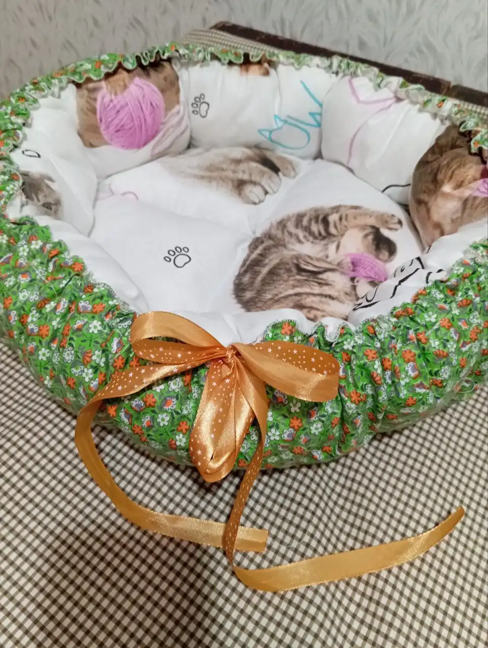 Лежанки для питомцев