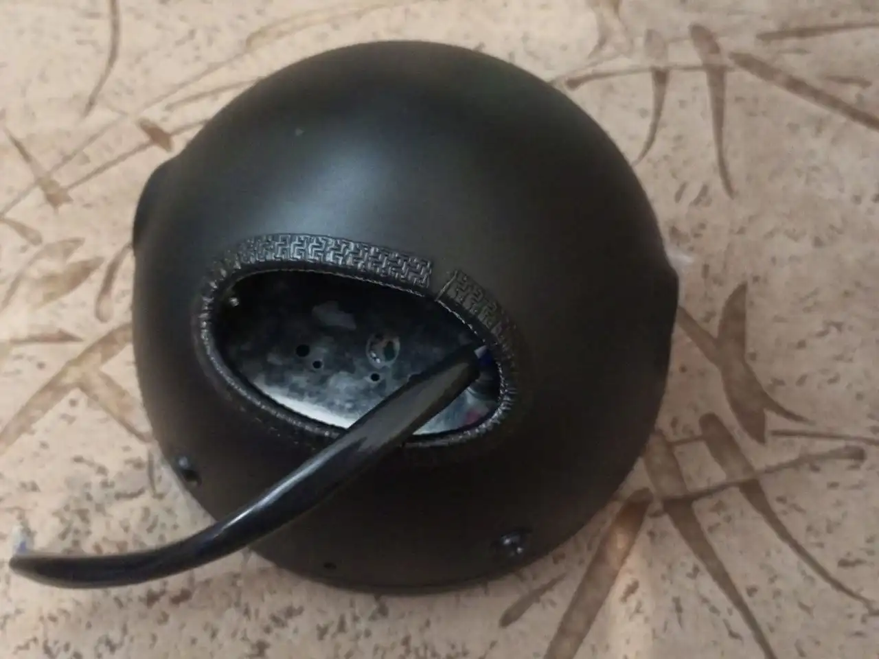 Продажа мотошлемов Dot и светодиодных фар для мотоцикла