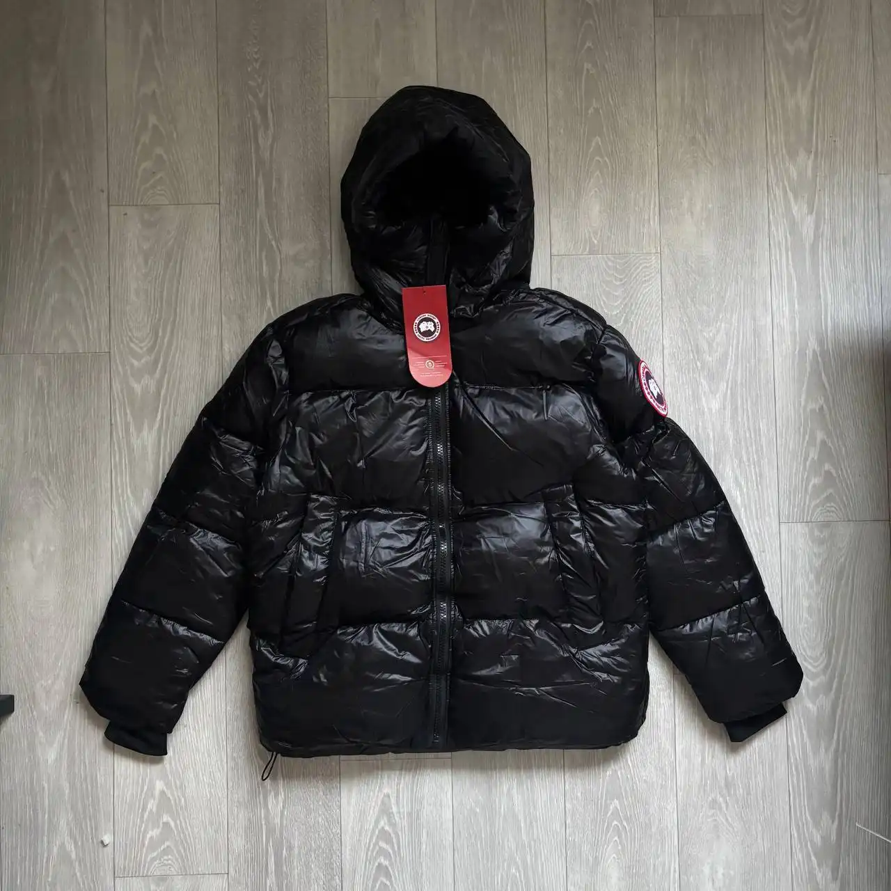 Распродажа пуховиков Polo Ralph Lauren, Supreme x Jordan, Canada Goose