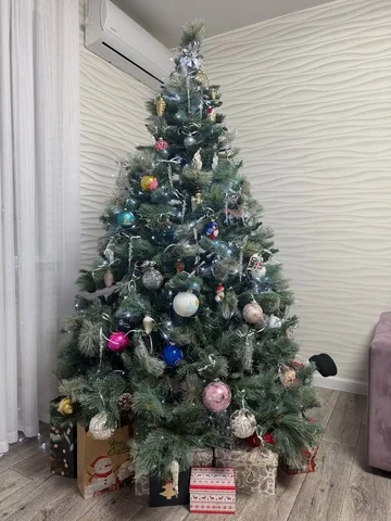 Продажа искусственной елки высотой 2,1 метра - Растения в Самара