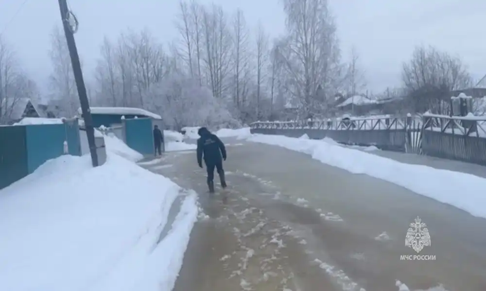 Зимний паводок в Енисейске