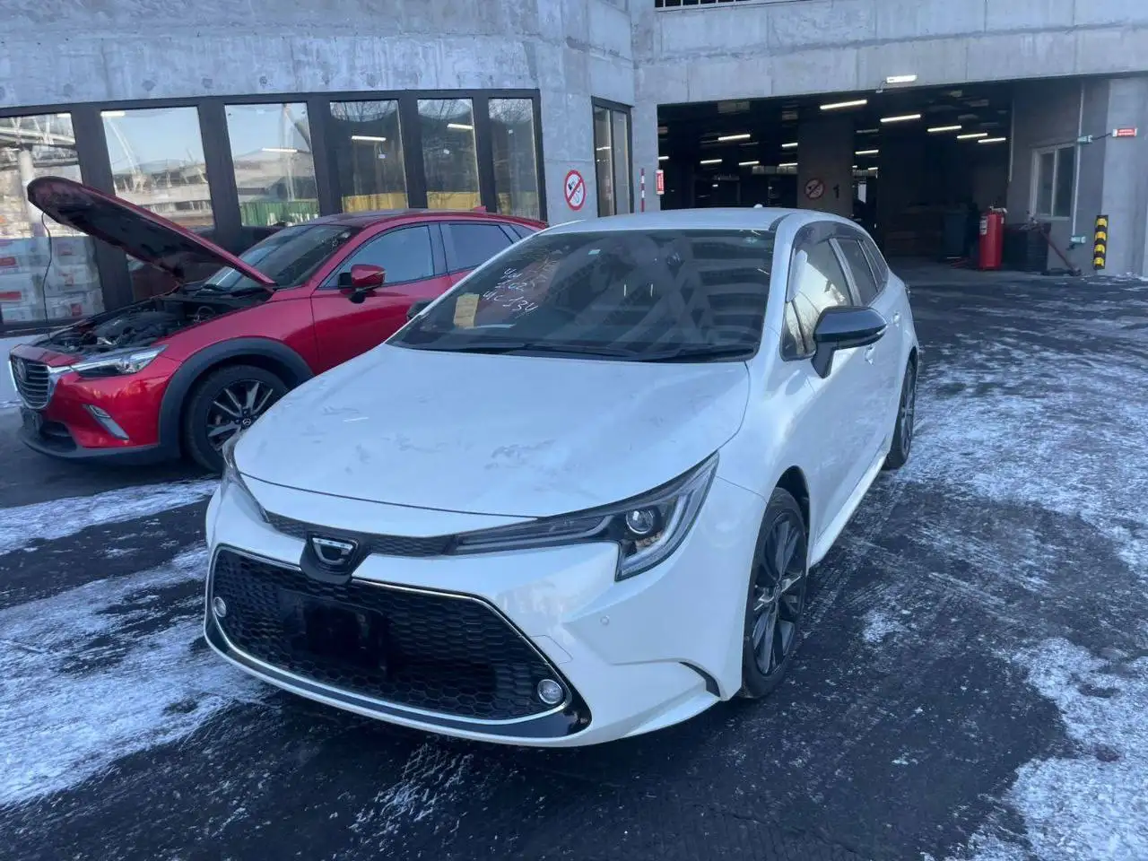 Автомобили с СВХ: Toyota Wish, Corolla, Honda Vezel - Авто в Krasnoyarsk