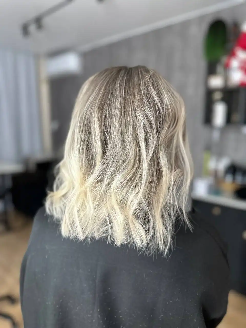 Услуги парикмахера-стилиста по окрашиванию и стрижке - Парикмахерские услуги (Услуги) в Москва