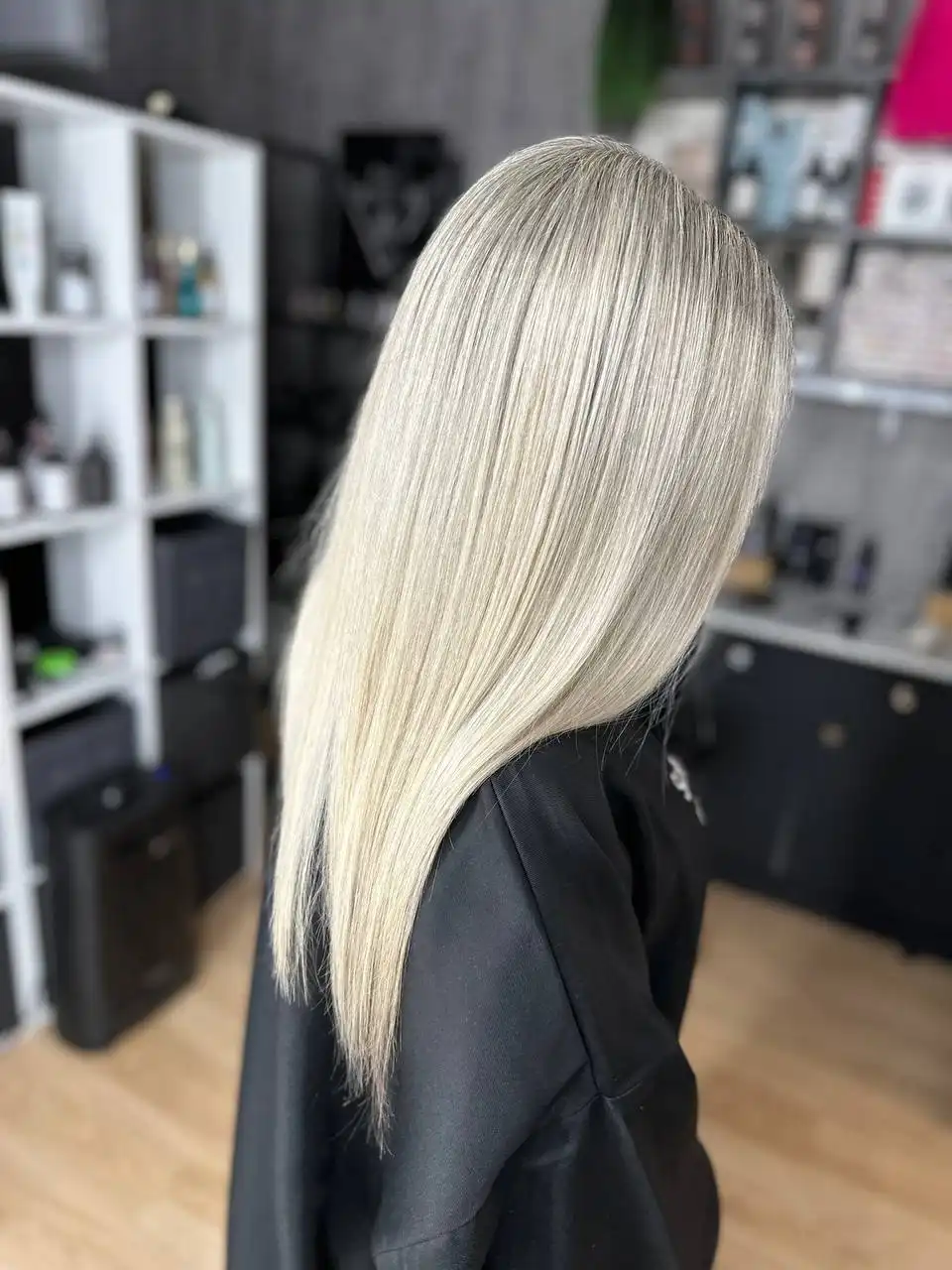 Услуги парикмахера-стилиста по окрашиванию и стрижке - Парикмахерские услуги (Услуги) в Москва