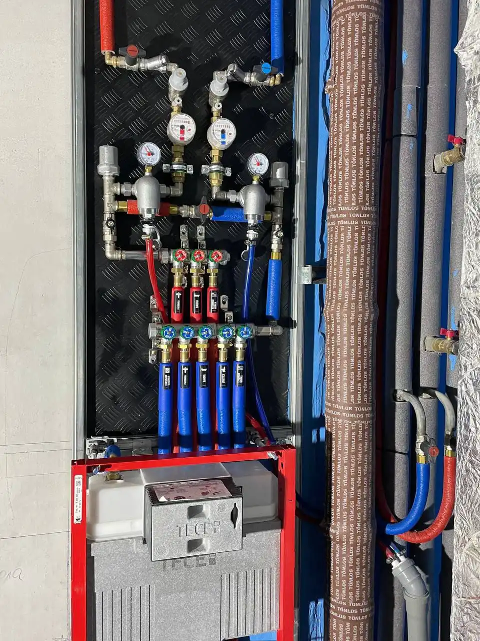 Полный цикл работ по сантехнике и ремонту санузлов под ключ - Ремонтные работы (Услуги) в Москва