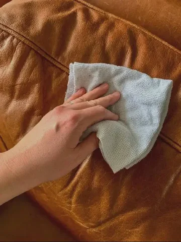 Профессиональная чистка кожаных диванов в Москве - Эзотерика в Москва