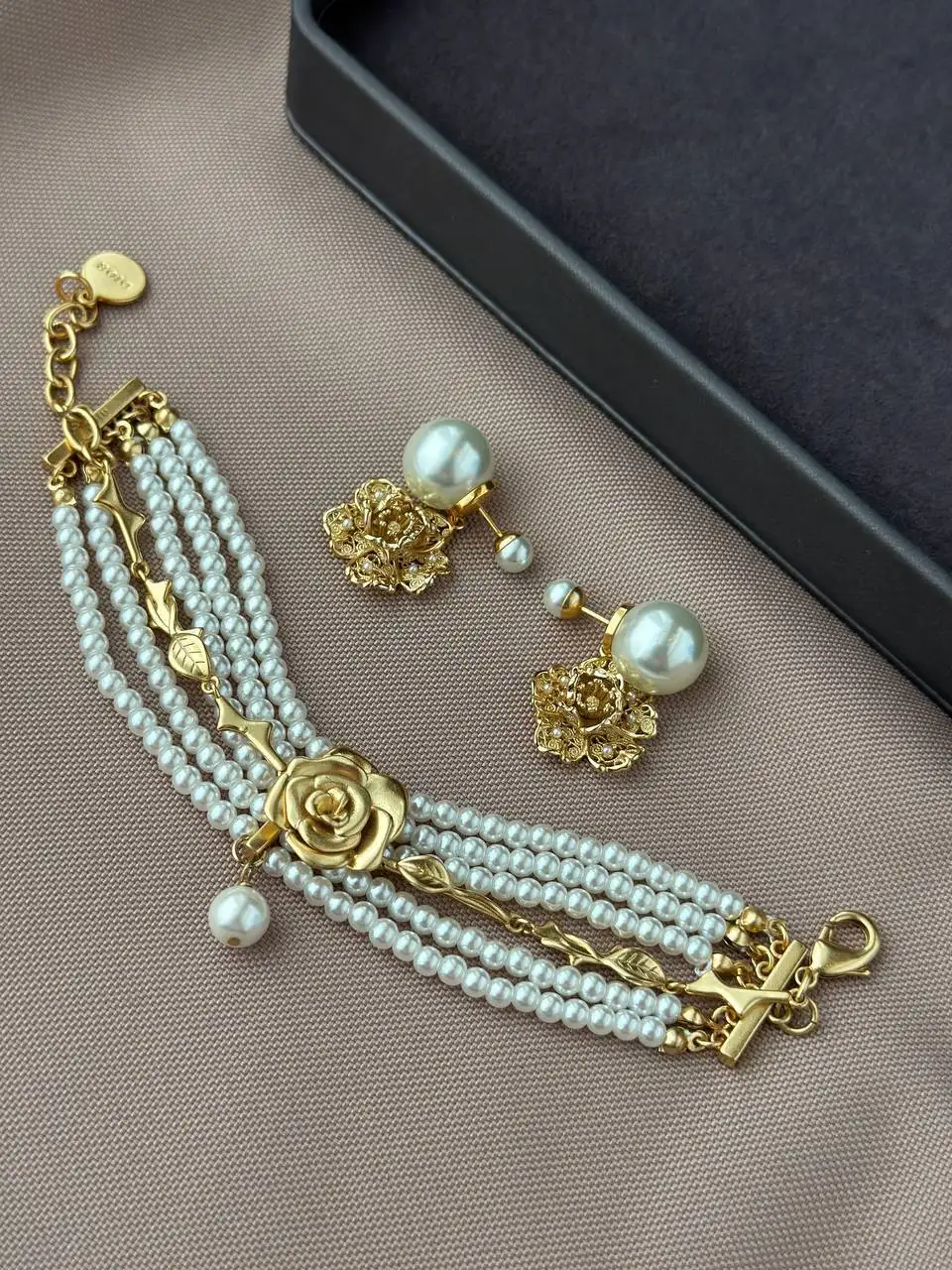 Скидка на украшения к 8 марта - Украшения (Одежда) в Москва