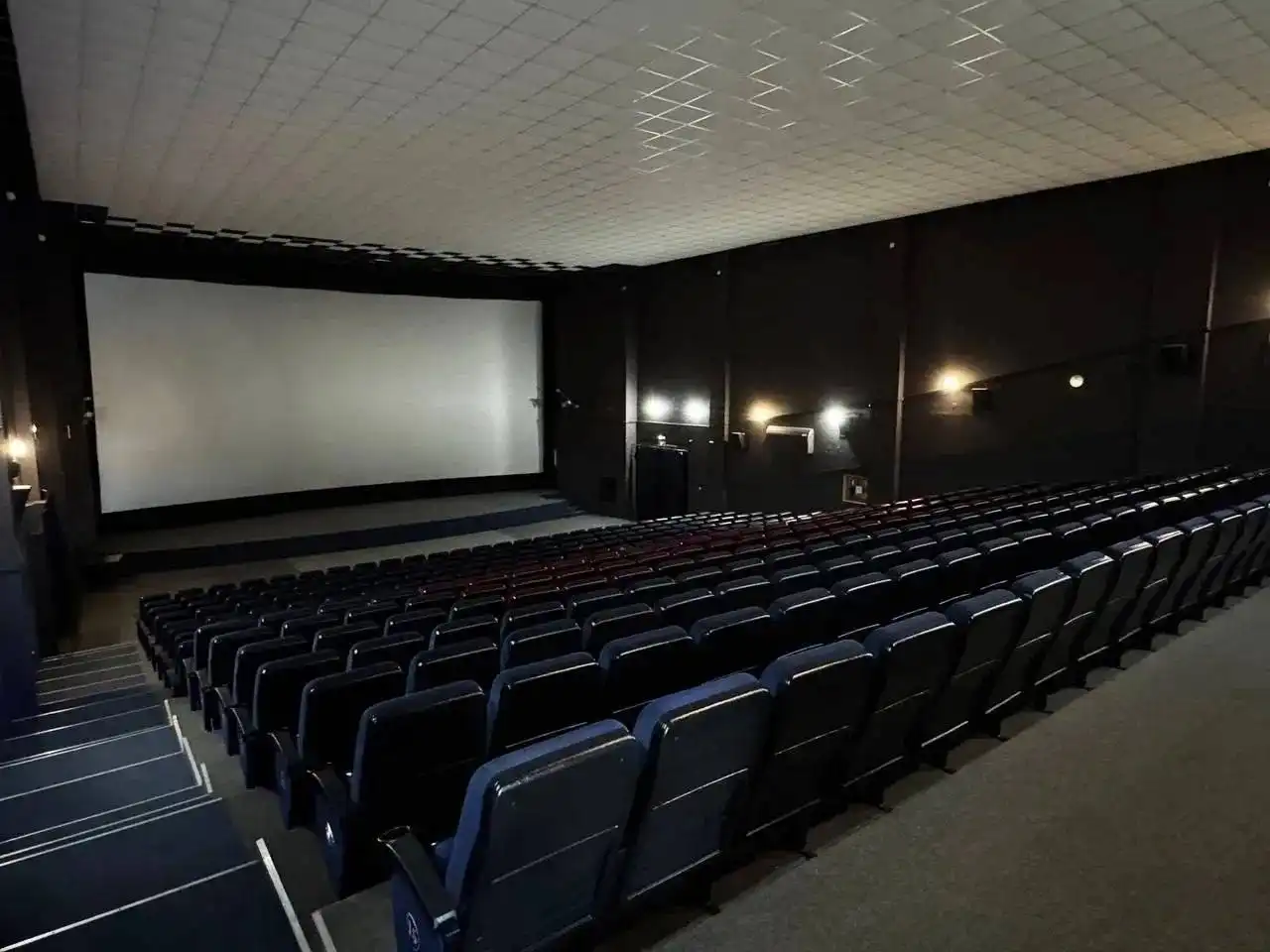 Кинотеатр «40 лет Победы» в станице Динской - Кинотеатр (Хобби и отдых) в станица Динская