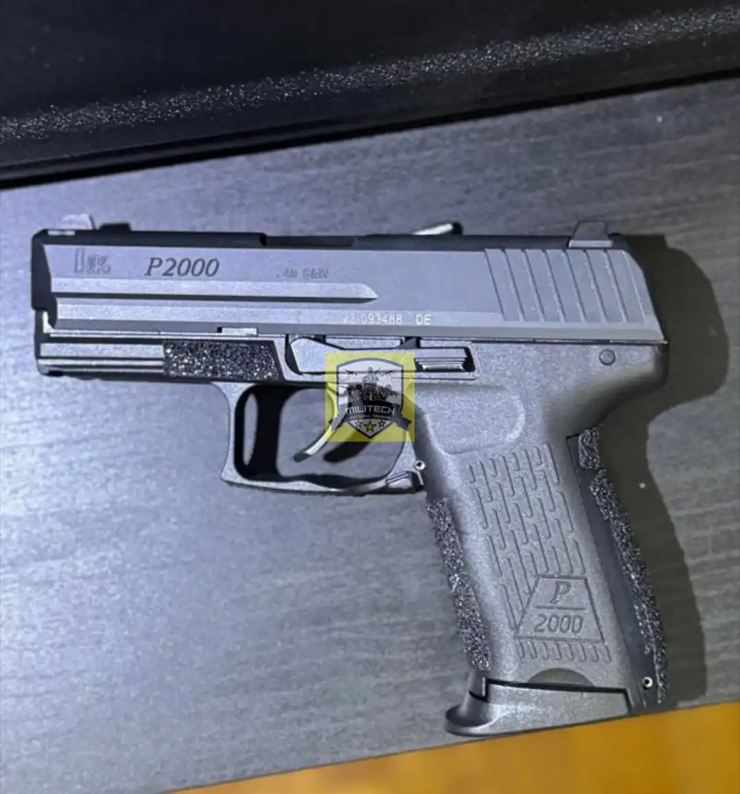 Травматический пистолет P2000 с комплектацией - Барахолка в Махачкала