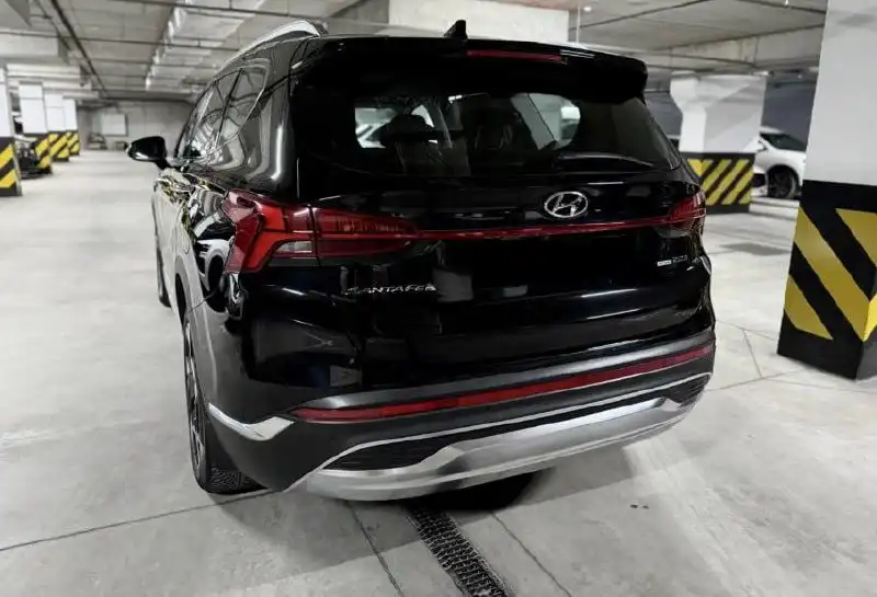 Продажа Hyundai Santa Fe 2021 года