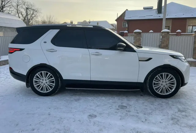 Land Rover Discovery 2018 года, 3.0 дизель, автомат, полный привод - Внедорожники в Махачкала