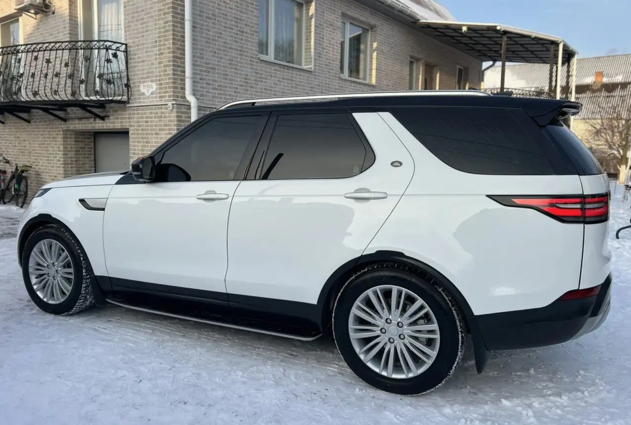 Land Rover Discovery 2018 года, 3.0 дизель, автомат, полный привод - Внедорожники (Авто) в Махачкала