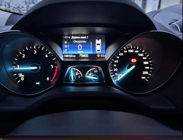 Продам Ford Kuga 2019 года - Легковые автомобили (Авто) в Махачкала