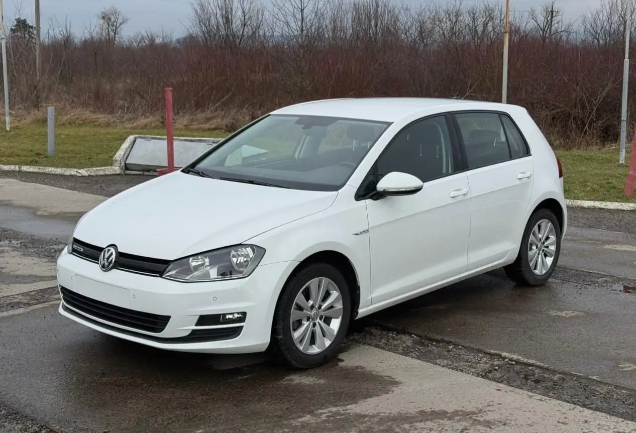 Продам Volkswagen Golf 2017 - Легковые автомобили (Авто) в Махачкала