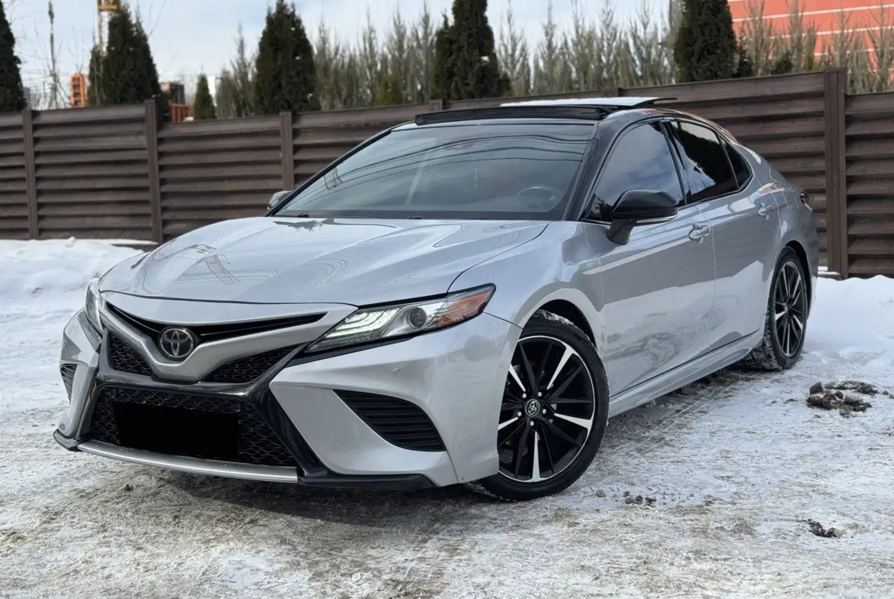 Toyota Camry 2018 с максимальной комплектацией - Легковые автомобили (Авто) в Махачкала