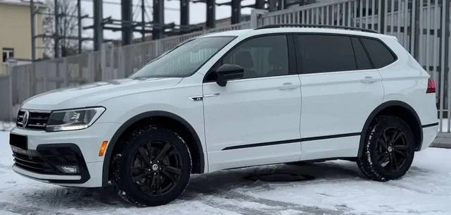 Volkswagen Tiguan R-Line 2019 2.0 TSI 220 л.с. автомат - Авто в Махачкала