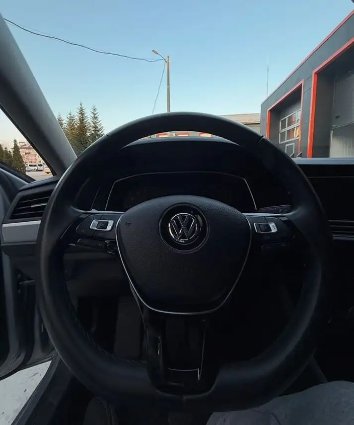 Volkswagen Jetta 2017 - Легковые автомобили (Авто) в Махачкала