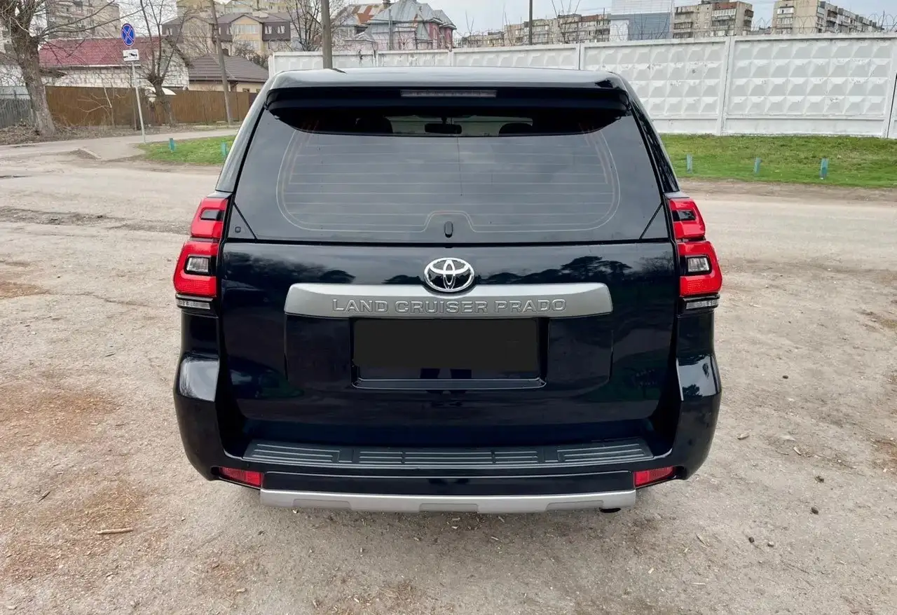 Продажа Toyota Land Cruiser Prado 2019 года - Внедорожник (Авто) в Махачкала