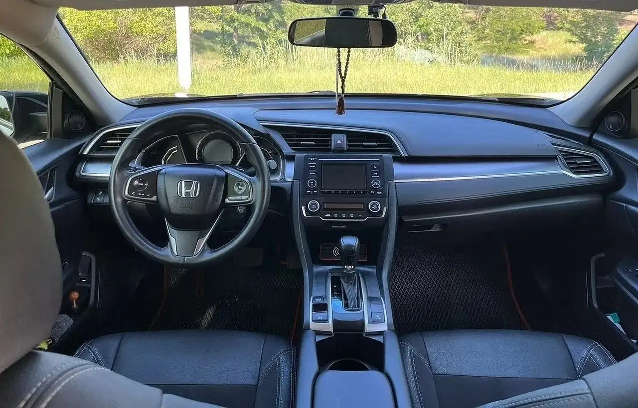 HONDA CIVIC в хорошем состоянии - Легковые автомобили (Авто) в Махачкала