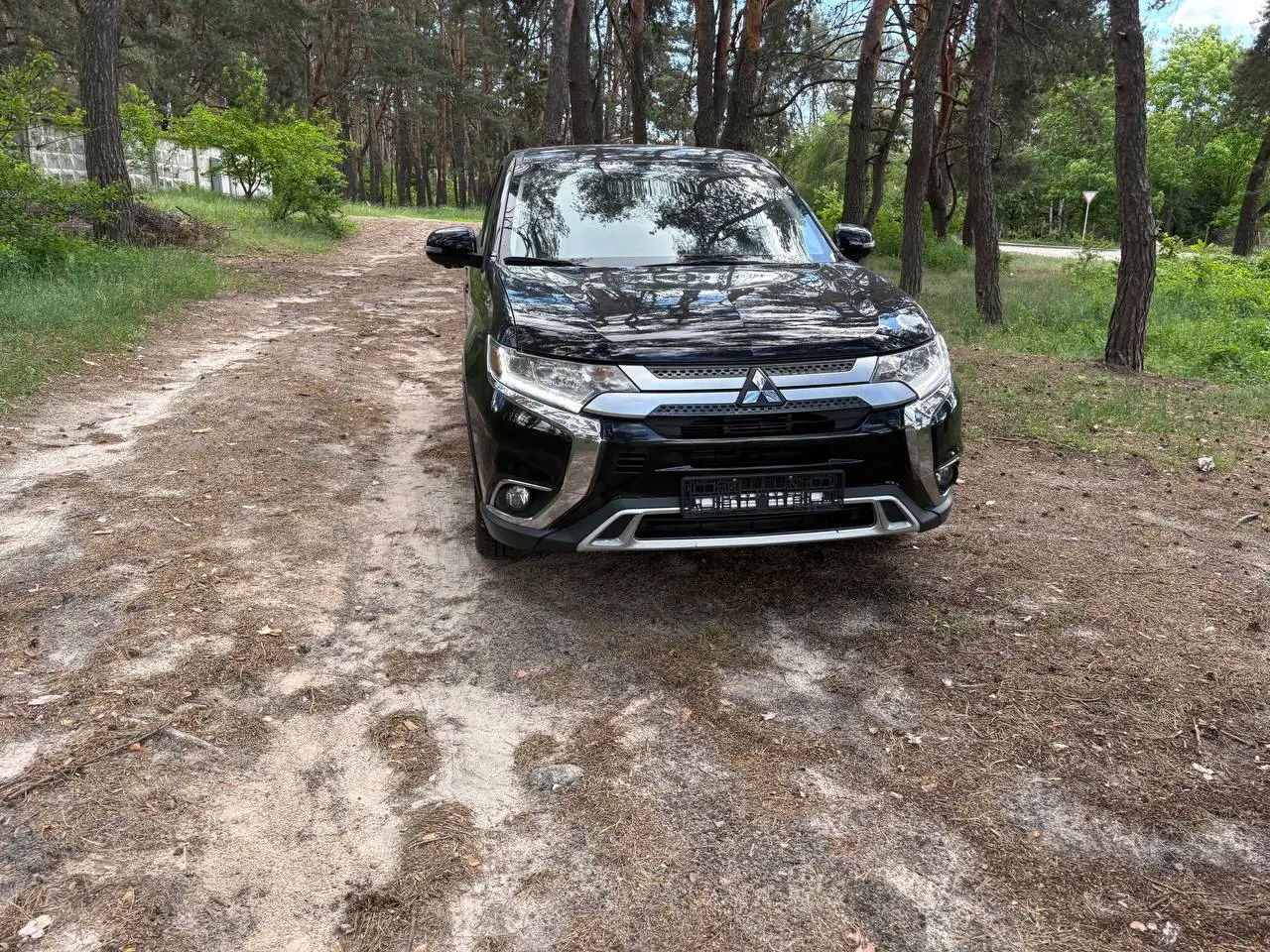 Mitsubishi Outlander 2019 - Внедорожники (Авто) в Махачкала