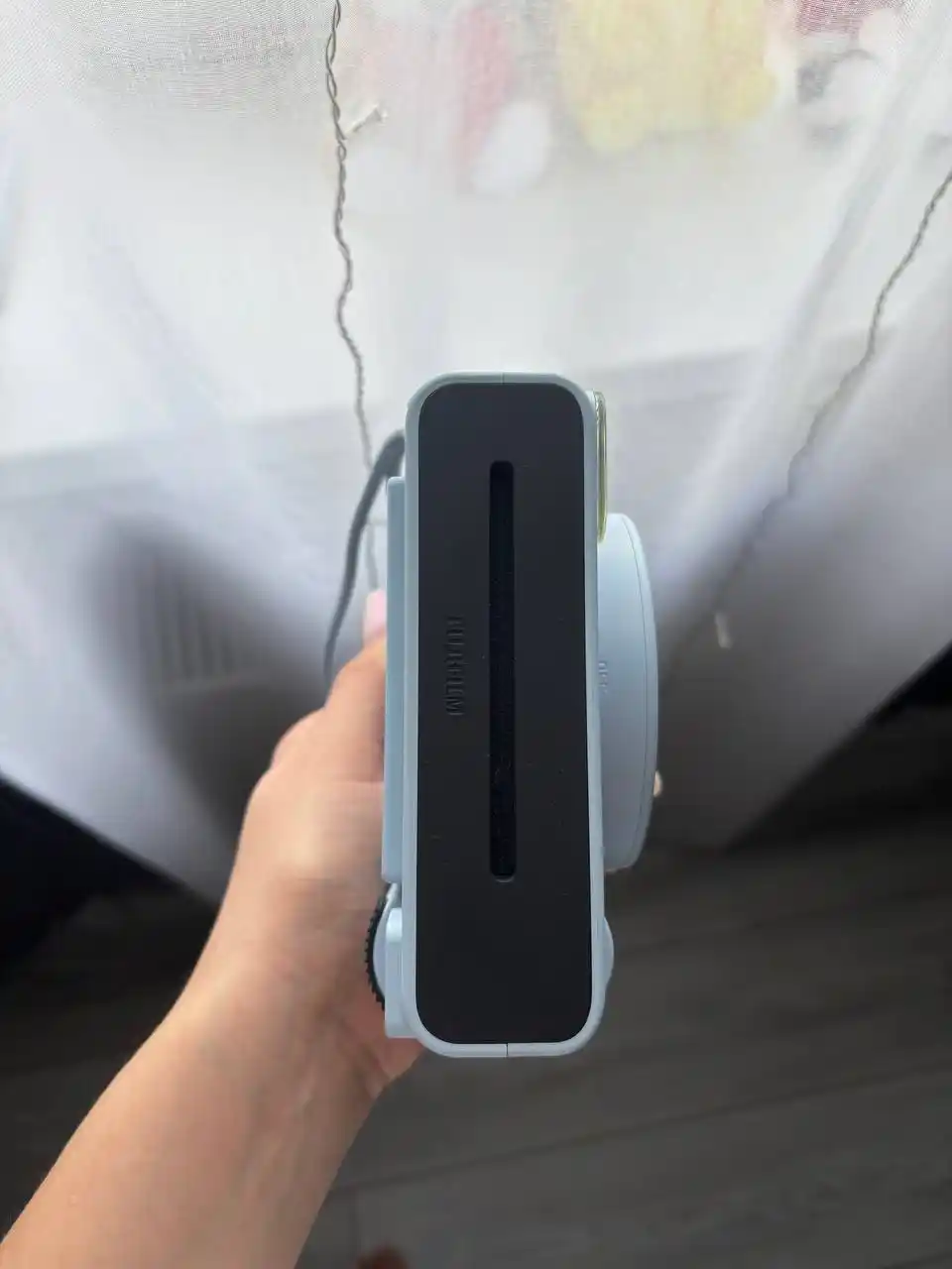 Продам фотоаппарат моментальной печати Instax SQ1