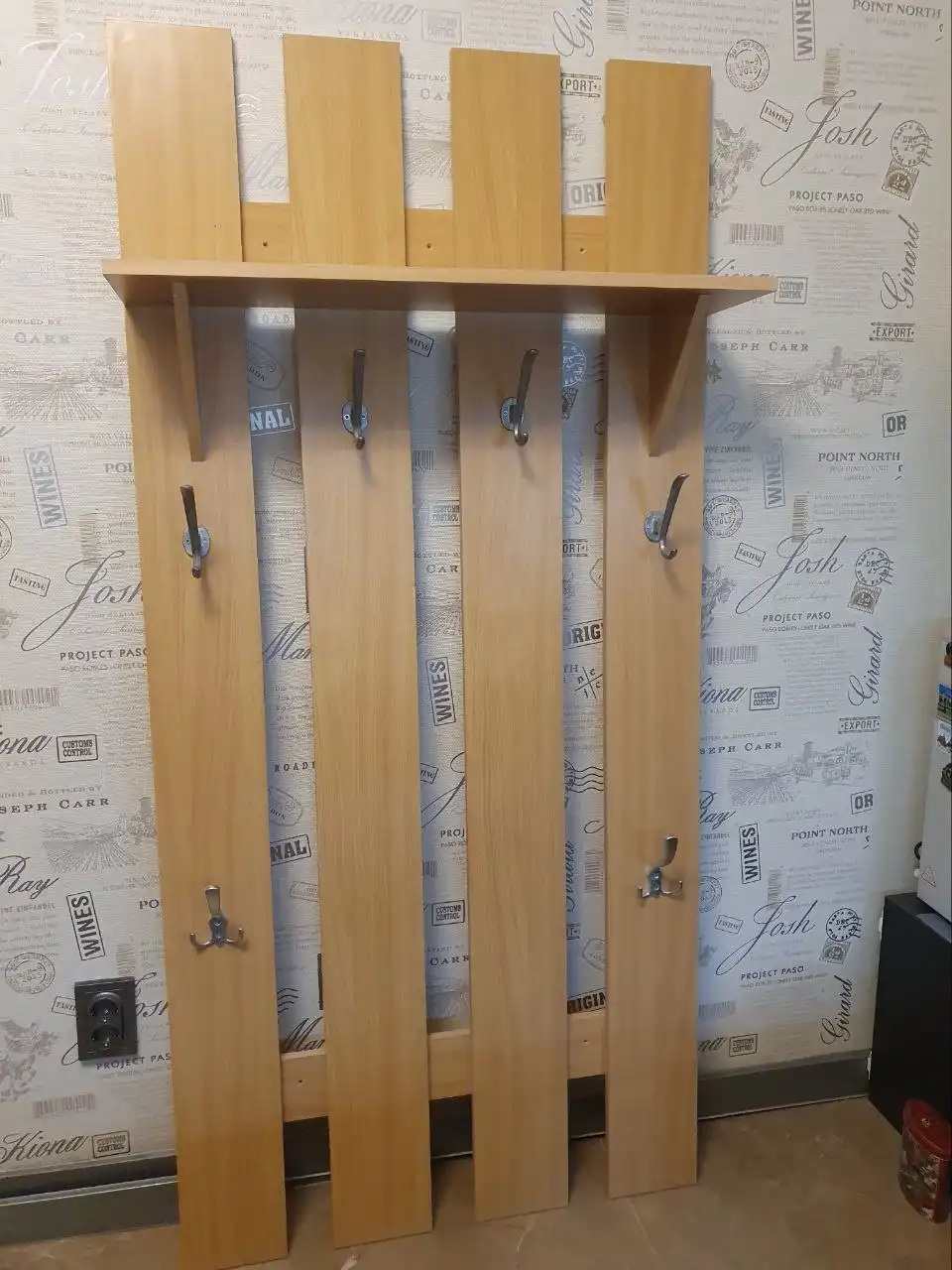 Продажа шкафа купе с зеркальной дверцей