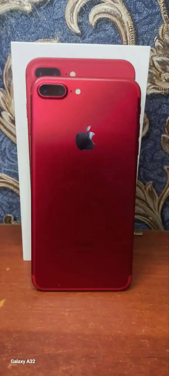 Продам iPhone 7 Plus 128 ГБ оригинал