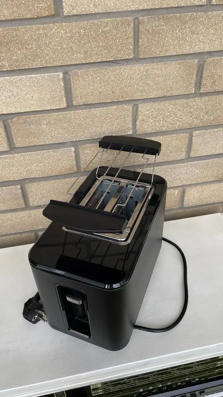 Продам тостер с сенсорным управлением