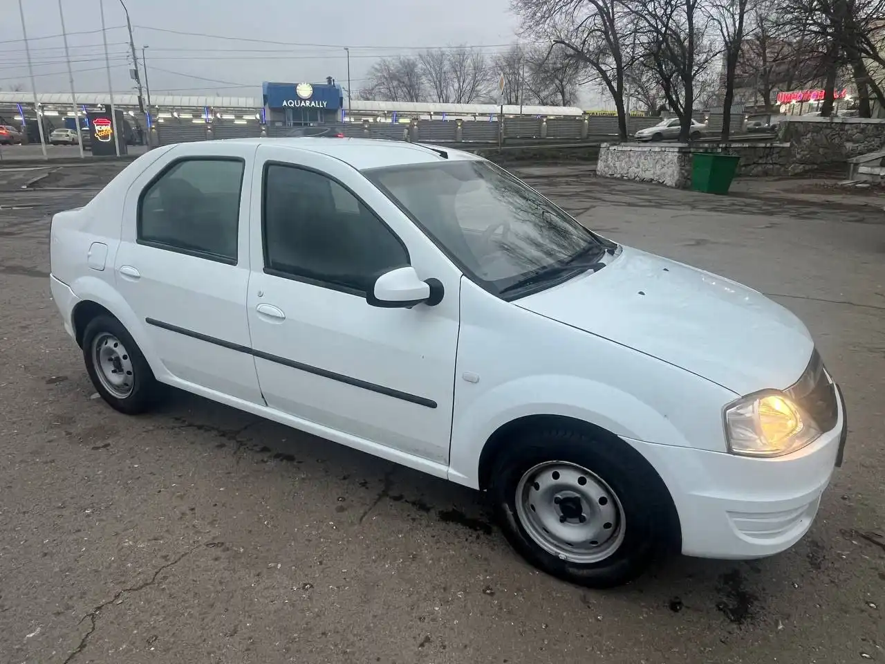 Рено Логан 2013 года в отличном состоянии - Легковые автомобили (Авто) в Ростов-на-Дону