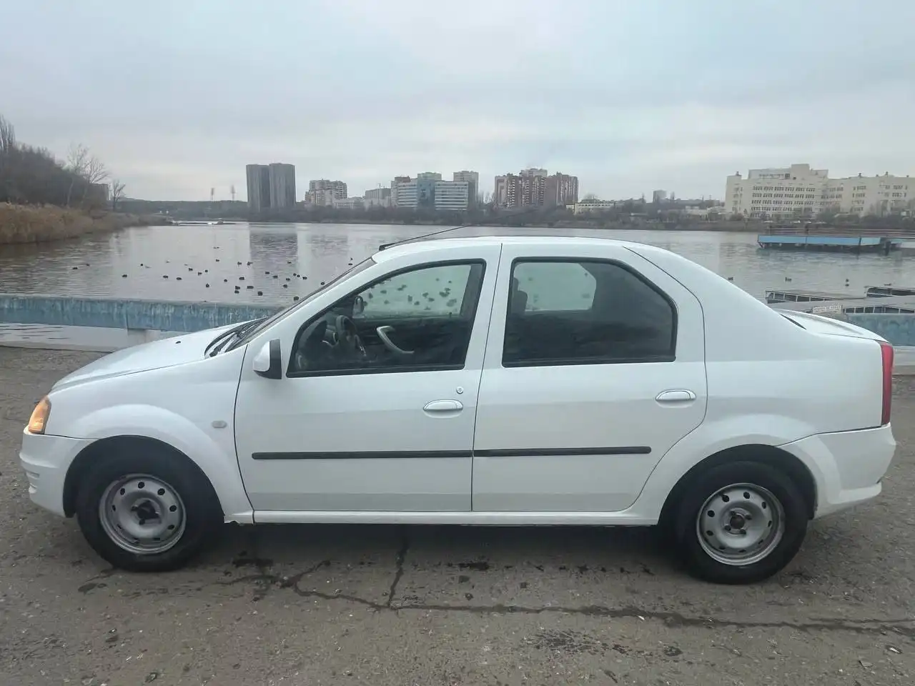 Рено Логан 2013 года в отличном состоянии - Легковые автомобили (Авто) в Ростов-на-Дону