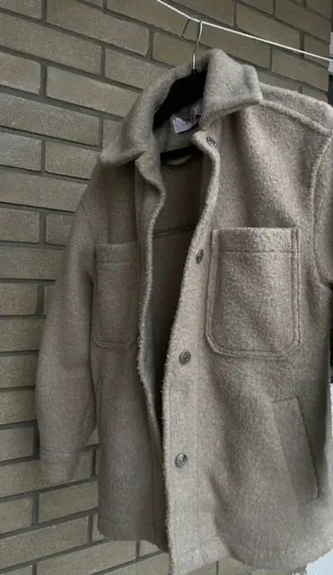 Женское пальто в хорошем состоянии - Детская одежда в Ростов-на-Дону