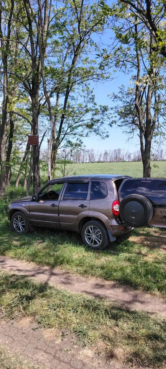 Шевроле Нива 2009 года с пробегом 236 648 км - Легковые автомобили (Авто) в Матвеев-Курган