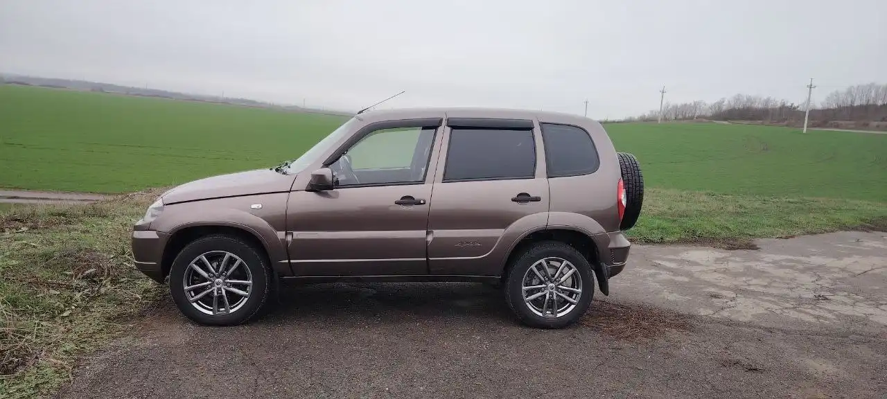 Шевроле Нива 2009 года с пробегом 236 648 км - Легковые автомобили (Авто) в Матвеев-Курган