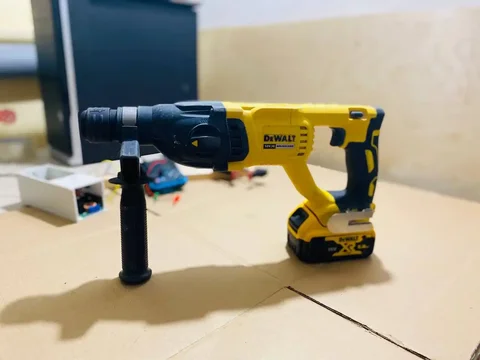 Продам перфоратор DeWALT 133 с аккумулятором - Готовый бизнес и оборудование в Ростов-на-Дону