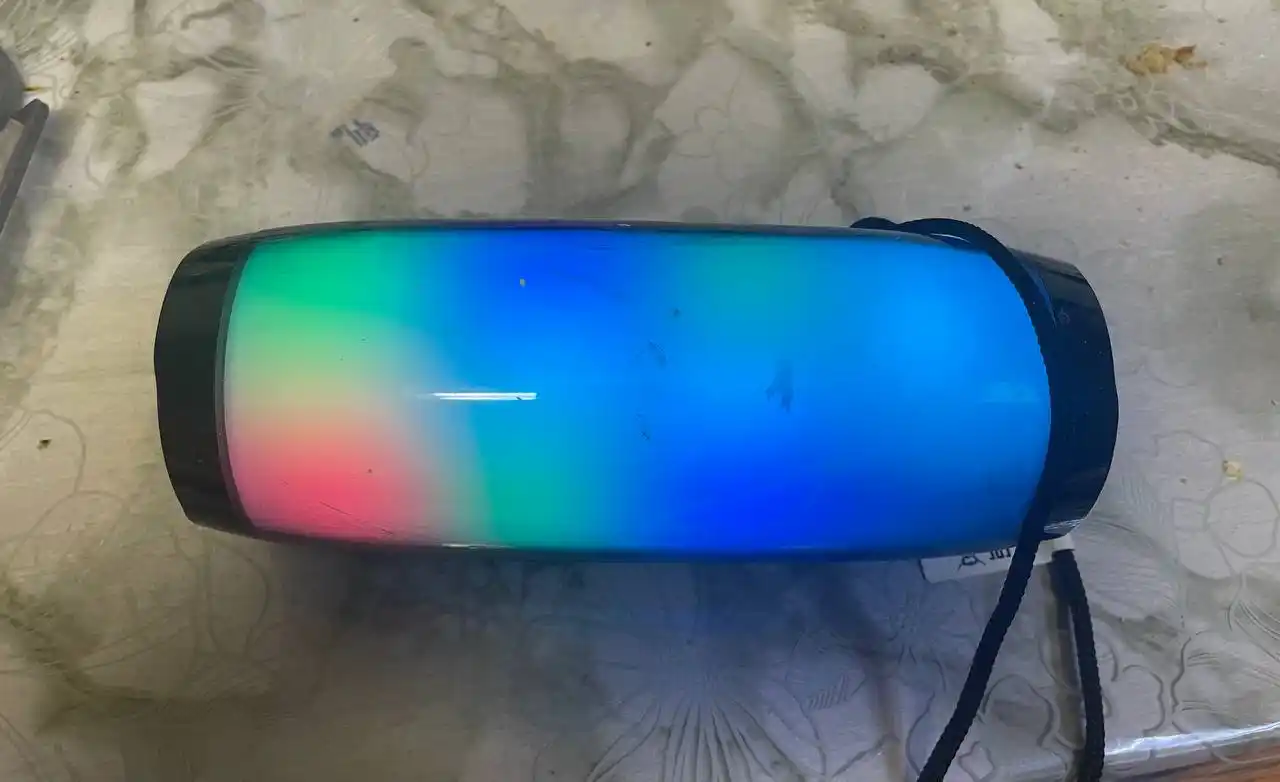 Продам портативную блютуз колонку - Электроника в Чебоксары