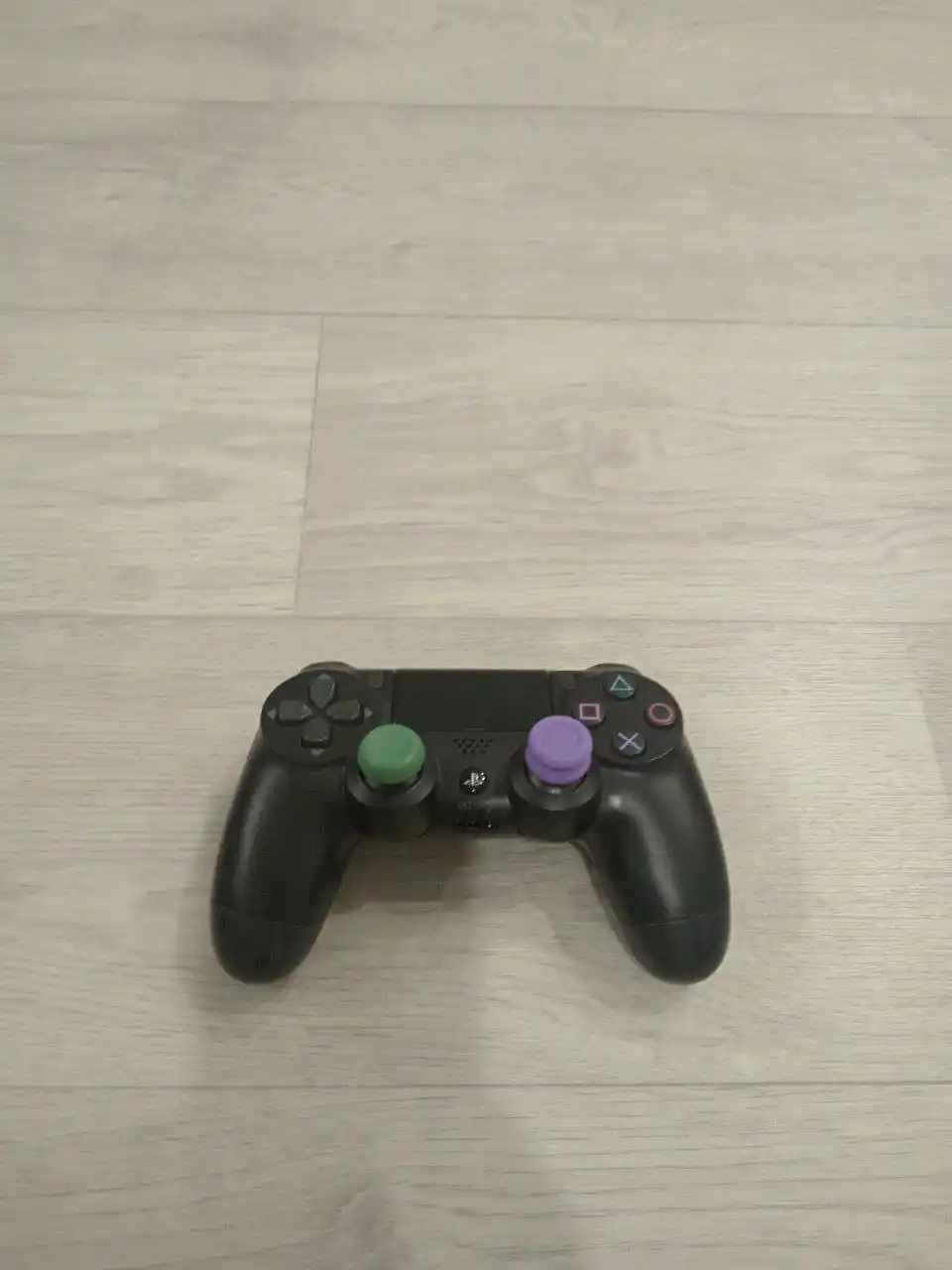 Продам Sony PlayStation 4 Slim 1Tb