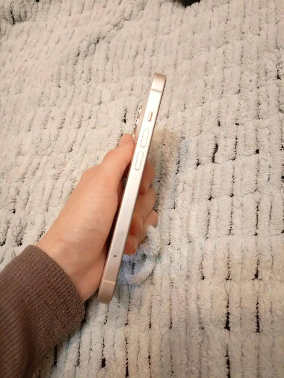 Продам айфон 14 на 512гб