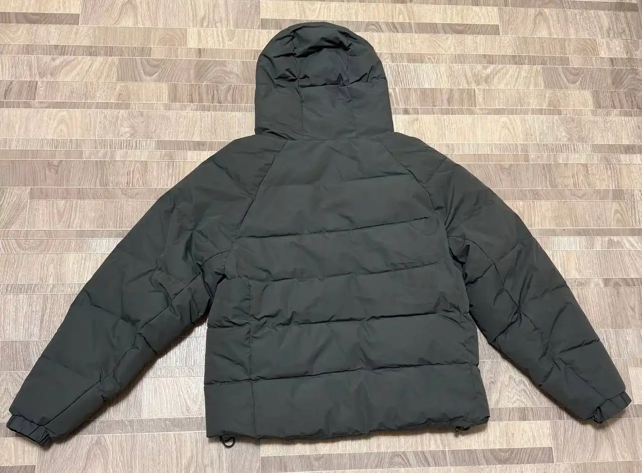 Продам зимнюю куртку ТВОЁ