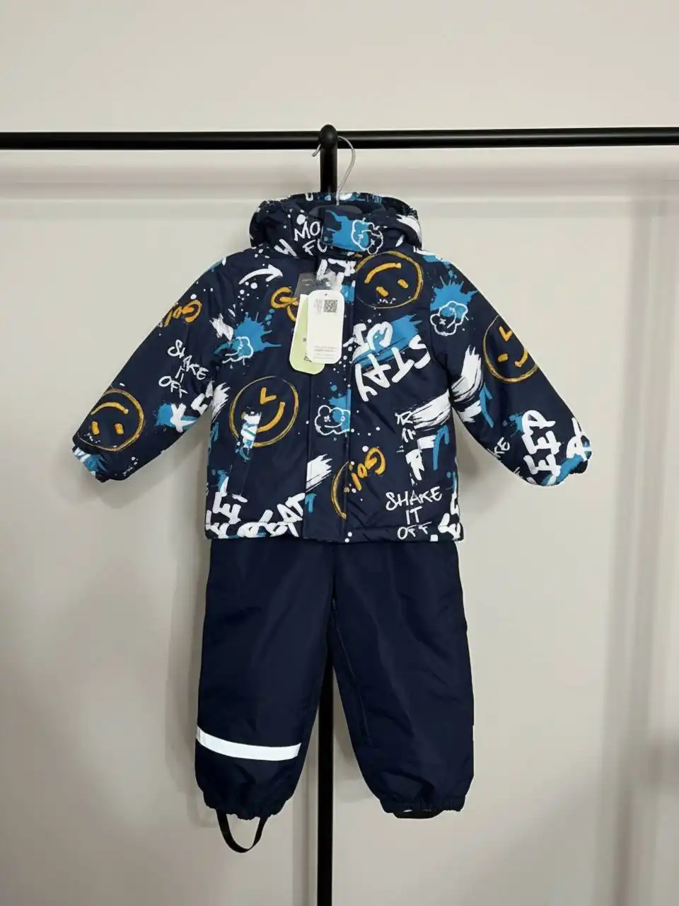 Продажа новых зимних комбинезонов Baby go для детей