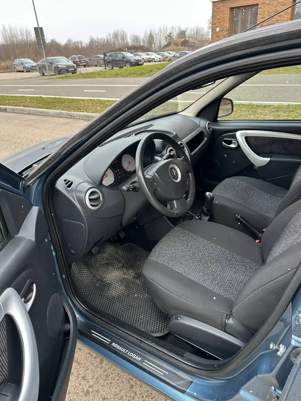 Продажа Рено Логан в отличном состоянии