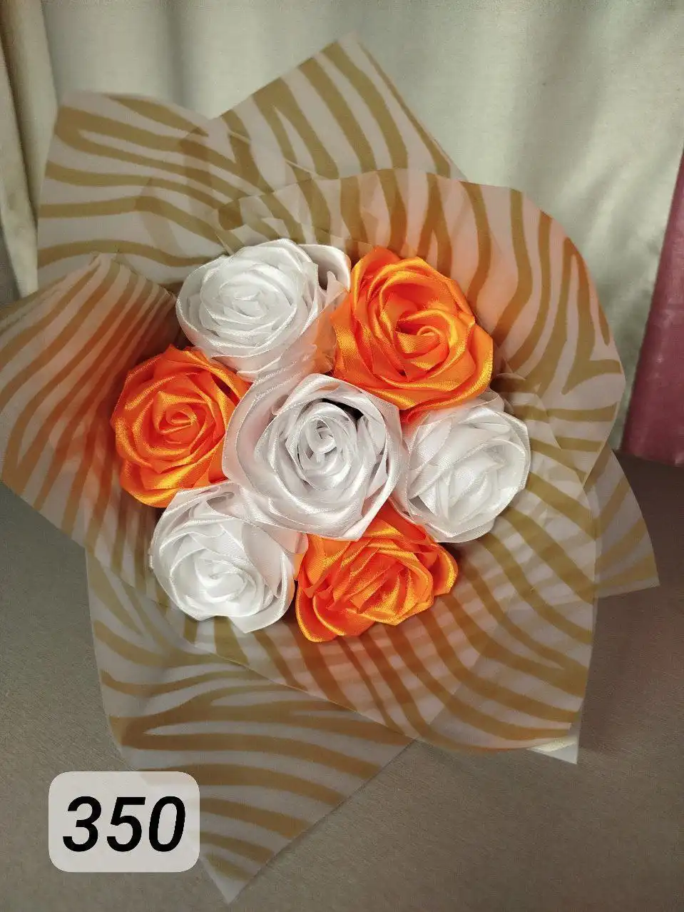 Идеальные букеты из лент – роскошь, которая не увядает