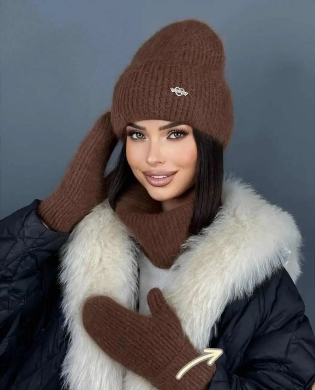 Комплект тройка: двойная зимняя шапка, шарф, варежки из итальянской ангоры