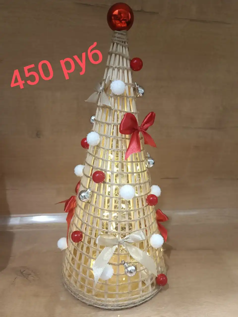 Продажа новогодних венков, подсвечников, ёлок ручной работы