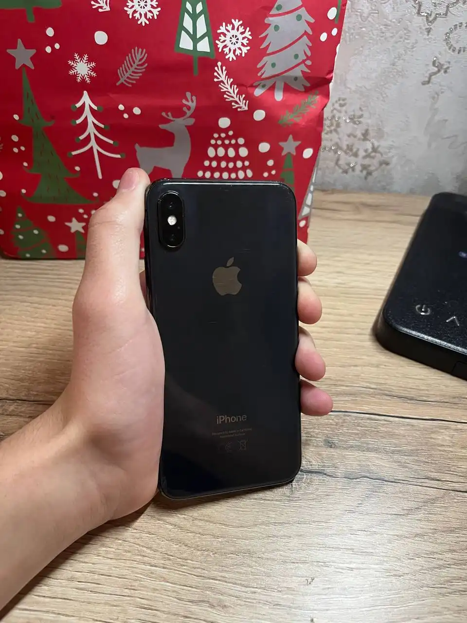 Продам iPhone X 64 ГБ
