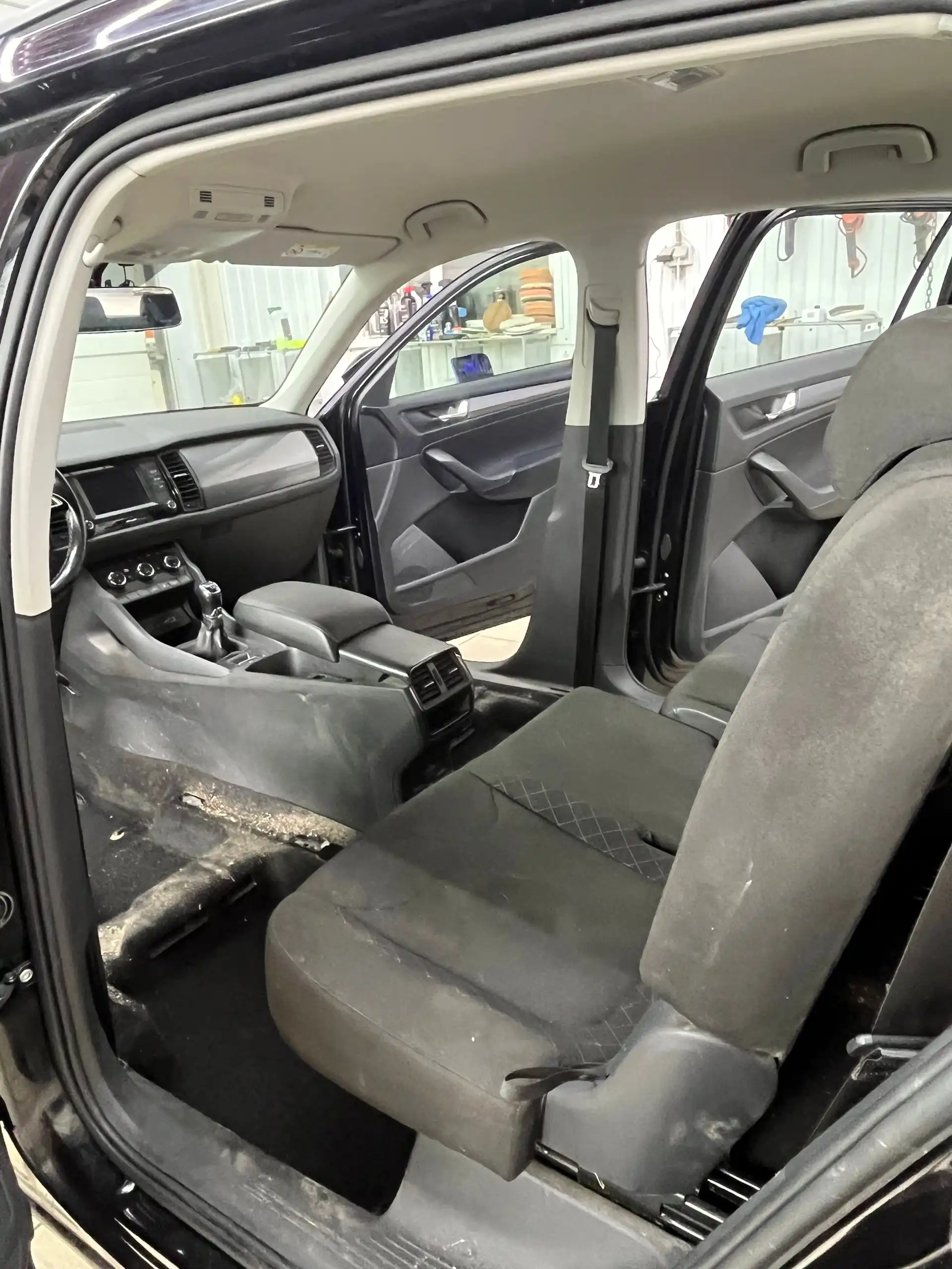 Профессиональная химчистка салона автомобиля в Чебоксарах - Автомобильные услуги (Услуги) в Чебоксары