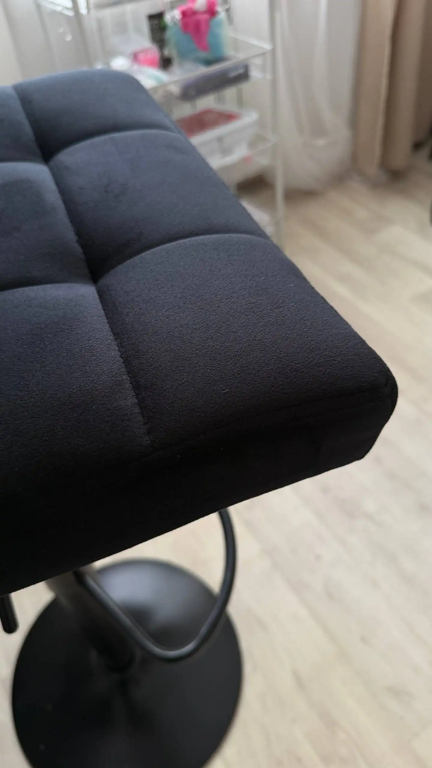 Продам туалетный столик, зеркало и барный стул - Барахолка в Чебоксары