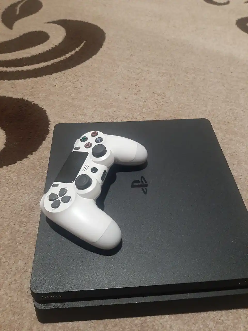 Продам PlayStation 4 slim с играми и аксессуарами - Игровые консоли (Электроника) в Чебоксары