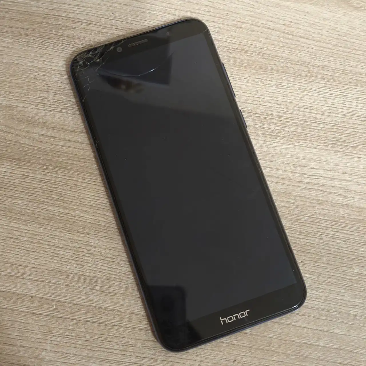 Продам Honor 7c 3/32gb - Смартфоны (Электроника) в Чебоксары